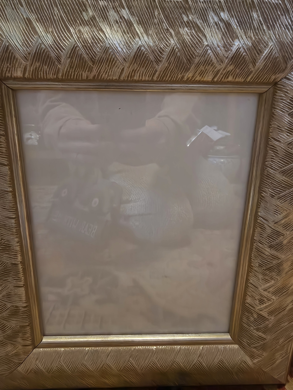 Gold Textured Photo Frame - - Picture 5 of 6
